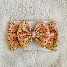 Load image into Gallery viewer, Spring floral headwrap
