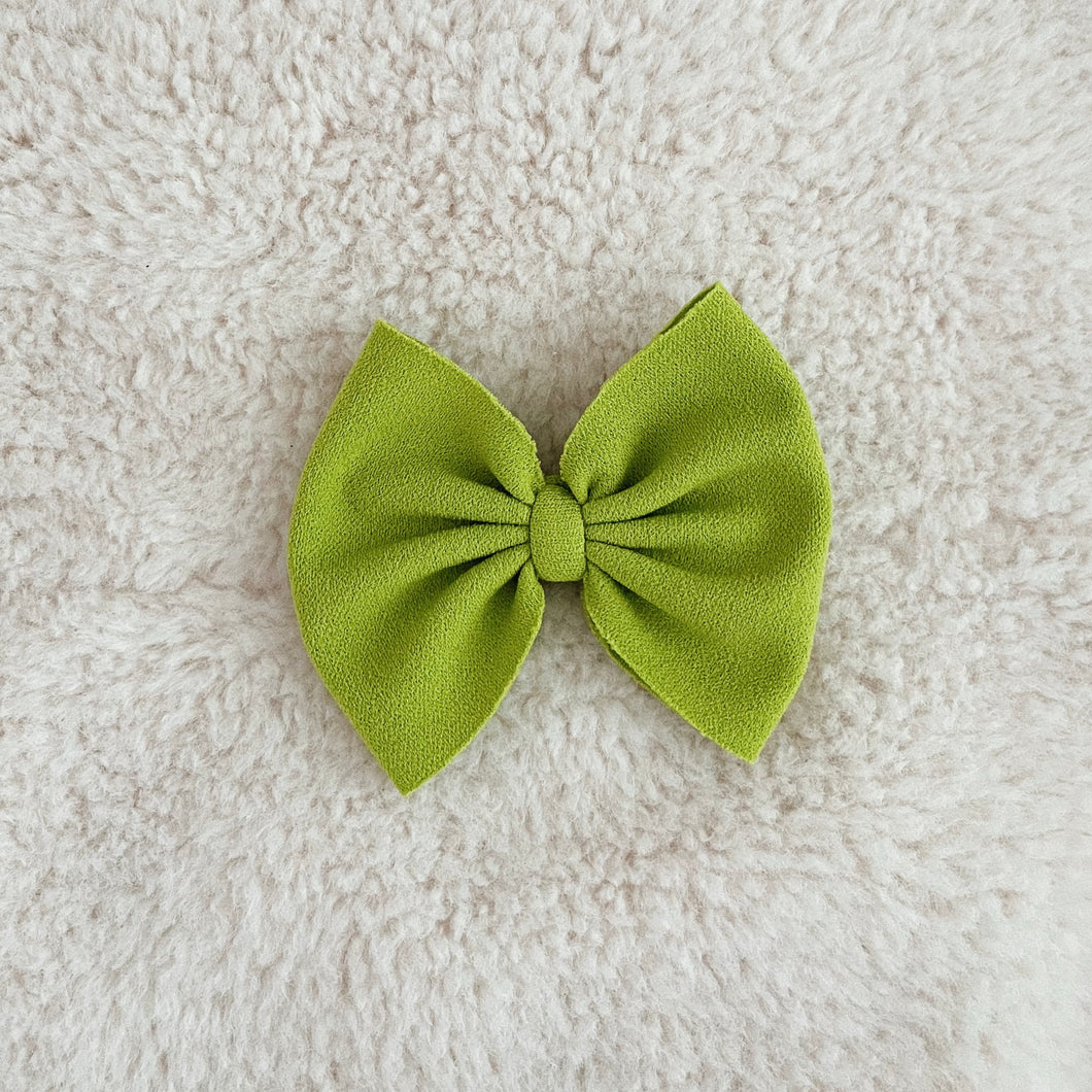 Avocado bow clip