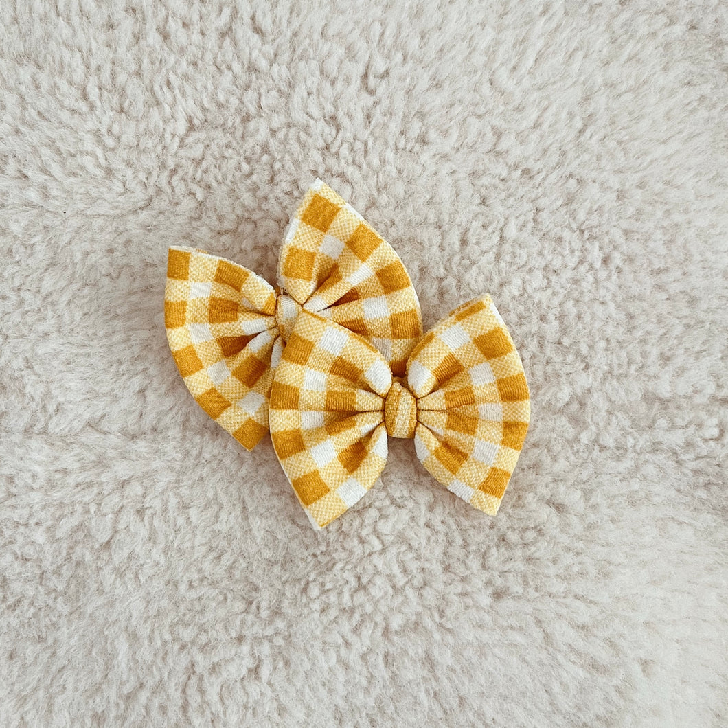 Yellow gingham piggies